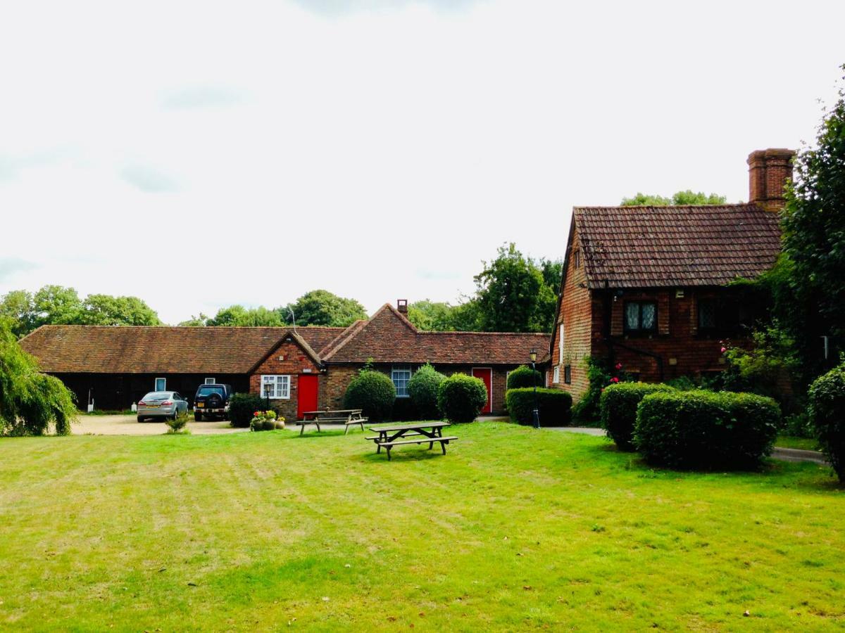 Oldlands Farmhouse Gatwick Horley Extérieur photo