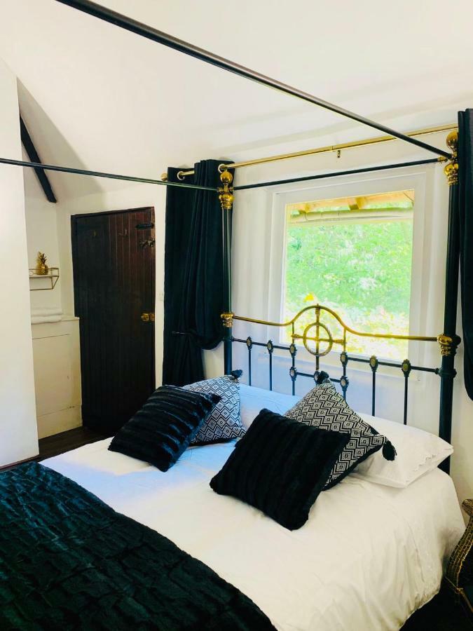 Oldlands Farmhouse Gatwick Horley Extérieur photo